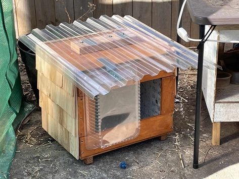 Storage Bin Cat House, Outdoor Winter Cat Shelter, Cat Shelter Outdoor Diy, Outside Cat House Diy, Outdoor Cat Shelter Diy, Cat House Outdoor Winter, Outdoor Cat House Diy, Outside Cat Shelter, Diy Outdoor Cat House