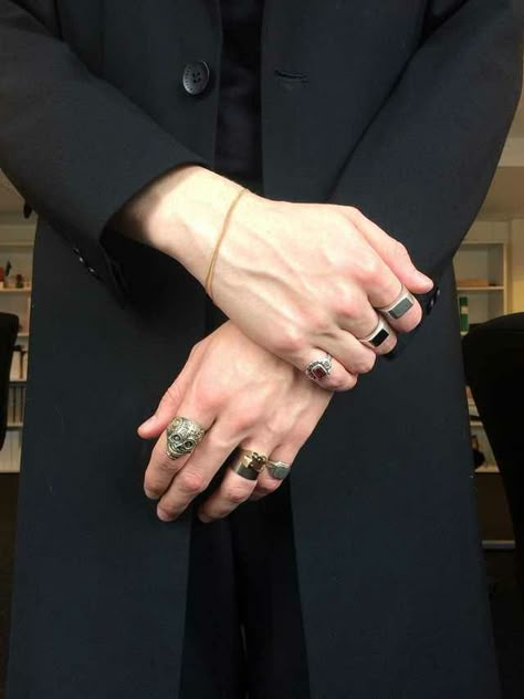 Hands With Rings, Slytherin Aesthetic, Pretty Hands, Black Suit, Skull Ring, Draco Malfoy, Hermione, Cute Jewelry, A Black