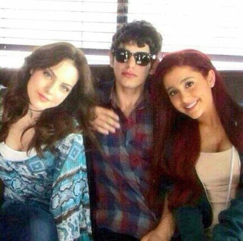 Victorious Nickelodeon, Liz Gilles, Victorious Cast, Liz Gillies, Casting Pics, Elizabeth Gillies, Ariana Grande Pictures, Ariana G, Icarly