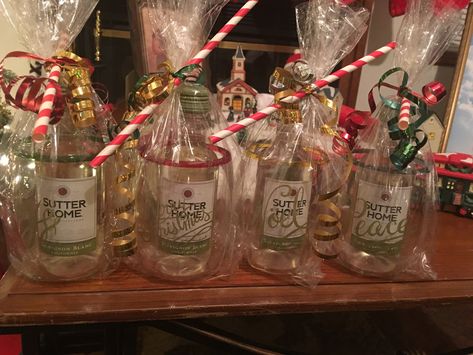 Christmas Gifts, mini wine bottles, holiday stemless wine glass and straw Small Wine Bottle Gifts, Mini Wine Bottles Gifts Christmas, Mini Wine Bottles Gifts, Client Christmas Gifts, Wine Glass Gifts Ideas, Work Christmas Gifts, Small Wine Bottles, Wine Christmas Gifts, Coworkers Christmas