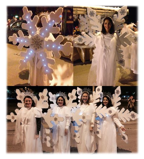 Large Snowflakes Costume with lights on back. Coral Springs Christmas Parade 2014. Christmas Lights Costume, Christmas Parade Costumes, Float Designs Parade, Frozen Parade Float, Costume With Lights, Snowflake Costume, Large Snowflakes, Christmas Parade Floats, Floating Decorations