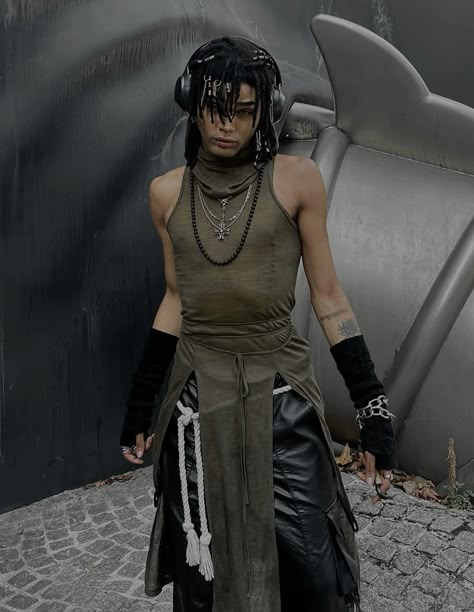 more on ig: @aethexe (androgynous style, streetwear, subversive, cyberpunk fashion, rope belt, dystopian fashion, grunge street style, punk cybercore) Trash Punk Aesthetic, Futuristic Punk Fashion, Alien Style Outfit, Black Cybercore Outfit, Dystopian Fashion Aesthetic, Futuristic Dystopian Fashion, Grunge Beach Outfit, Futch Outfits, Punk Rock Outfits Men