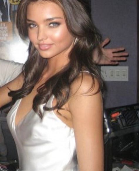 Miranda Kerr Body, Miranda Kerr Makeup, Miranda Kerr Victoria Secret, Miranda Kerr Hair, Victoria Secret Models, Vs Models, Feminine Fashion, Model Aesthetic, Model Face