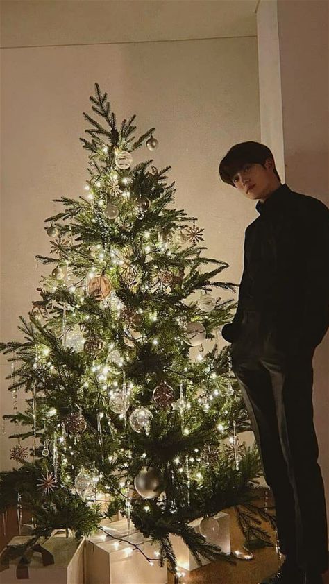 Valentines For Boys, Jaehyun Nct, Christmas Wallpaper, K Idols, Instagram Update, Nct 127, Nct Dream, Nct, Merry Christmas