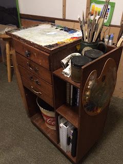 Art Table On Wheels, Diy Artist Easel, Home Studio Art, Organize Art Studio, Oil Paint Storage, Art Supply Organization Small Spaces, Artist Studio Workspaces, Artist Studio Design, Small Art Studio Ideas