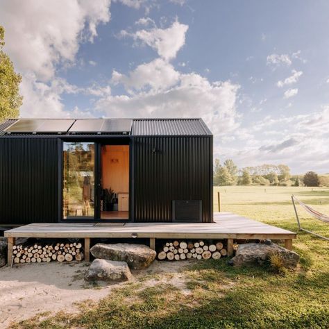 Kitchen of the Week: A Off-Grid Camp Kitchen in New Zealand - Remodelista Tiny Cabin Kitchen, Camping New Zealand, Canopy Camping, Casa Container, Tiny Cabin, Camp Kitchen, Shipping Containers, Small Cabin, Modern Cabin