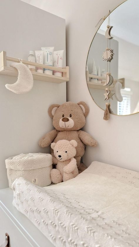 Beige Nursery, Teddy Bear Nursery, Bedroom Decorating Tips, Baby Nursery Inspiration, Baby Room Organization, Baby Room Themes, Baby Room Neutral, Baby Room Inspiration