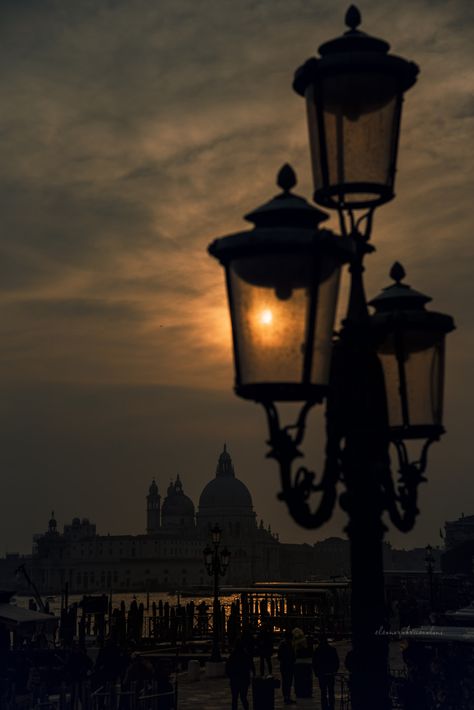 1700s Aesthetic, Old Italian Aesthetic, Italy Street, Italian Aesthetic, Parisian Life, Italy Aesthetic, Photo Charms, Italy Photo, Holiday Pictures