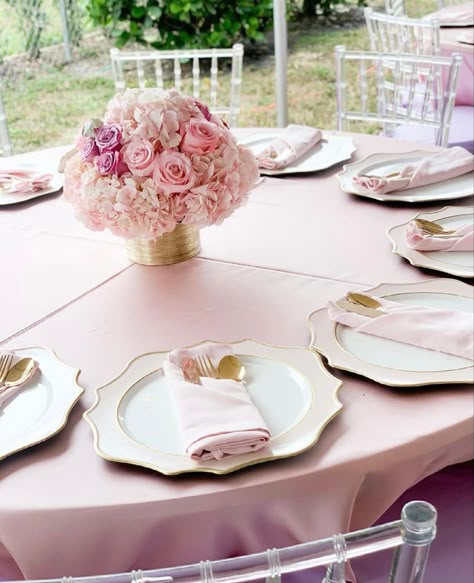 Pink And Gold Event Decor, Round Table Rose Gold Decor, Pink Table Cover Party Ideas, Pink Round Table Decorations, Baby Shower Round Table Set Up, Round Table Baby Shower Decor, Pink And White Table Decor, 40th Birthday Nashville, Pink Graduation Party