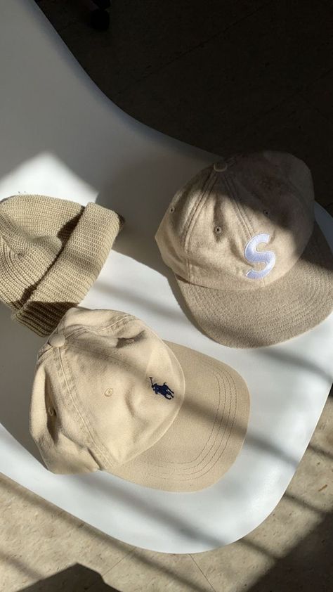 Hat Branding, Stussy Cap, Supreme Fashion, Shoes Trendy, Custom Caps, Trendy Hat, Golf Brands, Cap Fashion, Jewellery Necklace