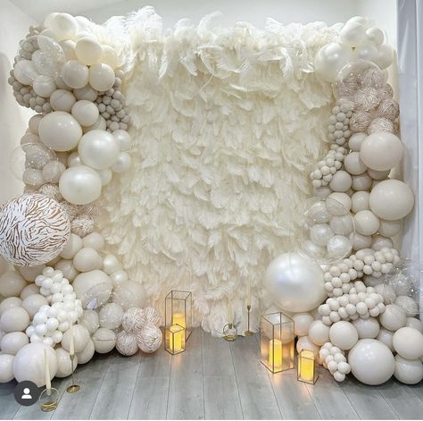 Feather Backdrop, White Party Decorations, 30th Birthday Decorations, Ring Ceremony, Birthday Balloon Decorations, Feather Wall, Ceremony Decor, Event Planners, White Party