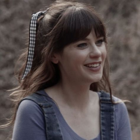 Zoey Deschanel Icons, Jess Day Icon, Jessica Day Icons, Jess New Girl Aesthetic, Twee Hairstyles, Jessica Day Hair, Jess Day Aesthetic, Jessica Day Aesthetic, Twee Aesthetics