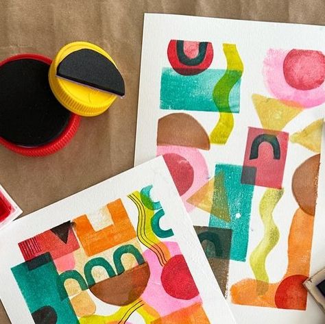 CREATORS CLUB on Instagram: "Learned all about SHAPES today! Stamp art is such a great way to make shapes in art!  SO fun and great for all ages! Make stamps from old lids and foam sheets and then get stamping!" Ks1 Art Projects, Diy Foam Stamps How To Make, Process Art Elementary, Shapes Art For Kids, Stamp Art Ideas, Elementary Printmaking, Art Curriculum Planning, Collage Student, Art Camp Projects