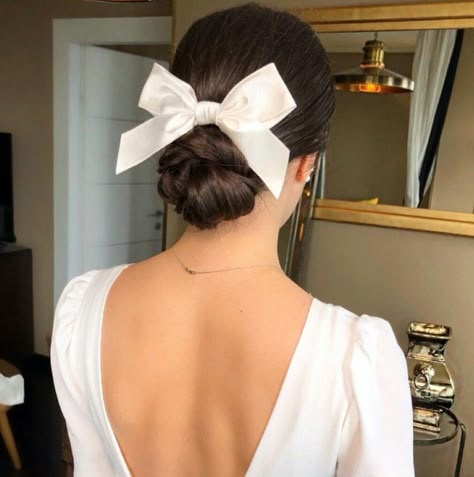 Bow Wedding Hairstyles, Bun With A Bow, Bun With Bow, Bow Hairstyle, Ribbon Hairstyle, Hair Ribbons, Work Hairstyles, Wedding Hair And Makeup, Layered Hair