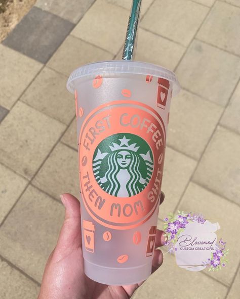 Decorated Starbucks Cup, Mocha Cookie Crumble, Secret Menu, First Coffee, Mom Coffee, Starbucks Cup, Starbucks Hot, Water Glasses, Starbucks Cups