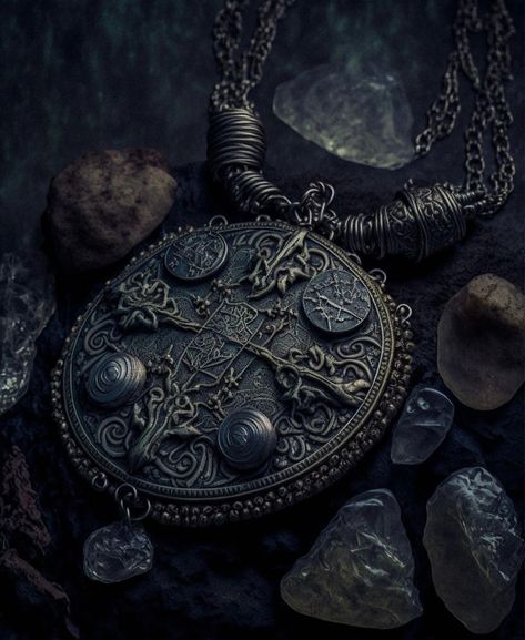 Magic Amulet Fantasy Art, Fantasy Medallion, Homebrew Magic Items, Fantasy Novel Inspiration, Dnd Magical Items, Magical Accessories, Cosplay Jewelry, Dnd Items, Magical Items