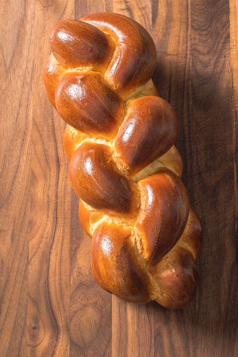 Tackling new projects in 2020? Add homemade Challah to the list. Our method creates a moist, yet malleable dough for easy braiding. American Test Kitchen Recipes, Americas Test Kitchen Recipes, Challa Bread, Jesus Cake, Bread Decoration, America Test Kitchen, American Test Kitchen, Challah Bread Recipes, Cooks Country Recipes