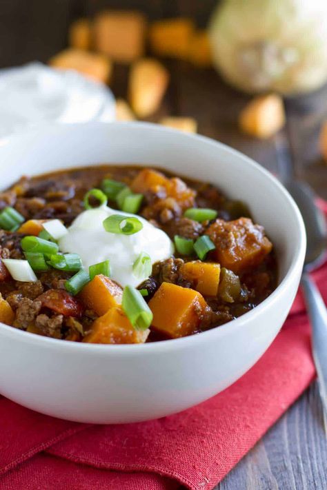 Butternut Squash Chili with Beef Chili With Butternut Squash, Beans And Ground Beef, Chili Recipe With Black Beans, Squash Chili, Butternut Squash Kale, Butternut Squash Recipe, Taste And Tell, Butternut Squash Chili, Squash Recipe