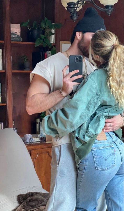 Michael Yerger, Daisy Keech, Cute Relationship Photos, My Kind Of Love, The Love Club, Relationship Goals Pictures, Couples In Love, Couple Aesthetic, Cute Couple Pictures