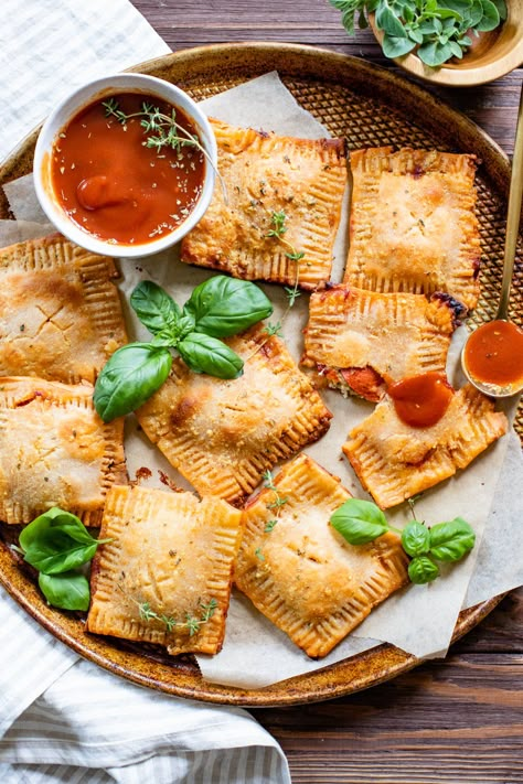 Cream Cheese Pepperoni, Vegan Pizza Rolls, Vegan Pepperoni Pizza, Vegan Puff Pastry, Vegetarian Gourmet, Puff Pastry Pockets, Homemade Pizza Pockets, Vegan Shredded Cheese, Puff Pastry Recipes Savory