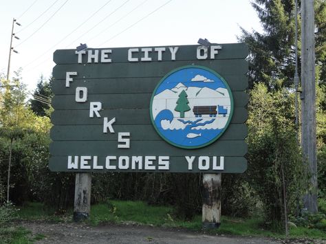 Town Sign Forks Washington, The Oregon Trail, Twilight Series, Twilight Fans, Ange Demon, Olympic National Park, The Twilight Saga, Twilight Saga, Forks