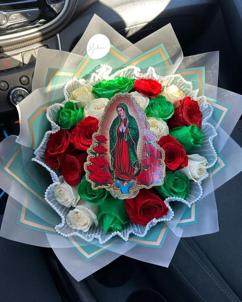 Virgin Mary Flower Arrangement, Christmas Ramos Ideas, Christmas Eternal Bouquet, Christmas Ribbon Bouquet, Christmas Ramo, Christmas Ramos, New Year Bouquet, Ribbon Ramos, Eternal Flower Bouquet