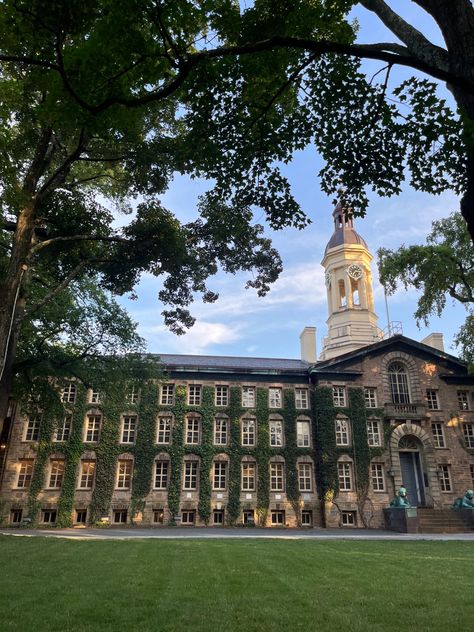 ivy league front building ivy architecture princeton education dark academia Ivy League Study Aesthetic, College Aesthetic Pictures, Fancy University, Ivy University, Ivy College, Ivy School, Harvard Yale, Dream University, Ivy League Schools