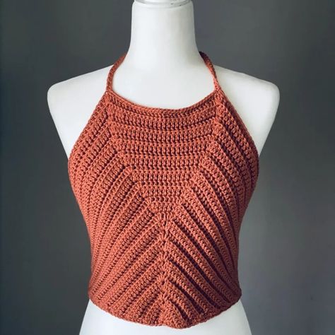 Crochet Halter Top - Free Crochet Pattern Crop Top •