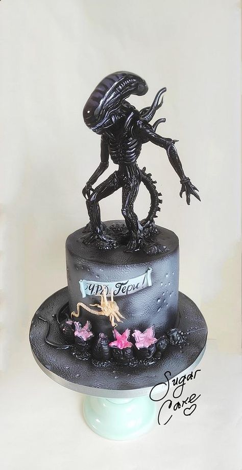 Xenomorph Birthday Party, Xenomorph Cake, Alien Wedding, Horror Cakes, Fortnite Birthday Cake, Movie Cupcakes, Alien Cake, Horror Cake, Alien Birthday