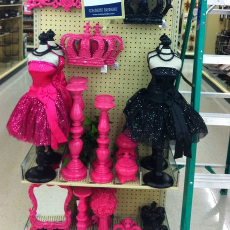 Hobby Lobby Pink and Black Decor items... Black Barbie Room Decor, Hot Pink And Black Bedroom Ideas, Diy Paris Room Decor, Mcbling Diy, Paris Room Decor, Paris Themed Bedroom, Y2k Room Decor, Paris Rooms, Paris Bedroom