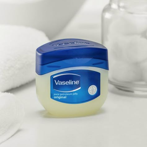 Vaseline Aesthetic, 2023 Skincare, Vaseline Original, Vaseline Lip Therapy, Vaseline Lip, Kitchen Jars, Petroleum Jelly, Grooming Routine, Smooth Lips