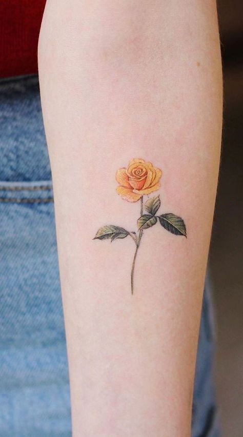 beautiful yellow rosetattoo artist(vanessa@vane_tattoo🌹❤ Dainty Yellow Rose Tattoo, Tiny Yellow Rose Tattoo, White Ink Rose Tattoo, Yellow Roses Tattoo, Rose Flowers Tattoo, Yellow Flower Tattoo, Yellow Tattoos, Rose Bud Tattoo, White Rose Tattoo