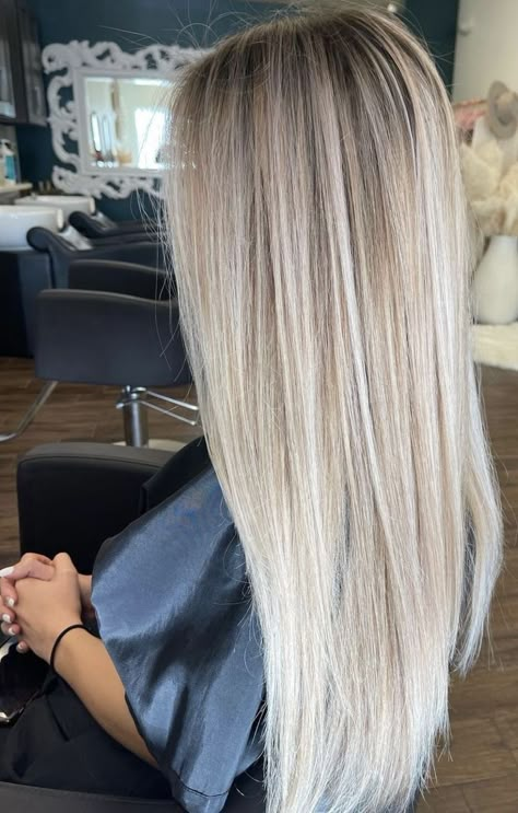 Icy Blonde Hair Cool Skin Tone, Long Platinum Blonde Hair Balayage, Ashy Balayage Blonde, Bright Blonde Dark Roots, Light Ash Blonde Hair With Highlights, Blonde With Shadow Roots And Lowlights, Platinum Hair With Lowlights, Icy Blonde With Lowlights, Blonde Hairlights