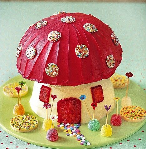 Could I make this into a birdhouse for my mother in law....    Toadstool Birthday Cake · Edible Crafts | CraftGossip.com Toadstool Cake, Super Torte, Mushroom Cake, Edible Crafts, House Cake, Fairy Cakes, Gateaux Cake, Birthday Cake Recipe, Mushroom House