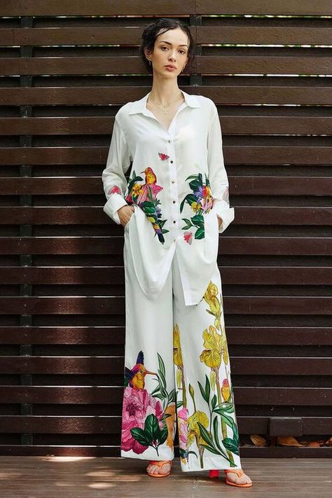 White shirt featuring botanical print. Paired with a co-ordinating pant. - Aza Fashions Suit Corset, Aop Print, Painting On Cloth, Floral Prints Fashion, Linen Style Fashion, Corset Fashion Outfits, Kurti Suit, Co Ords Outfits, Blouse Designs Catalogue