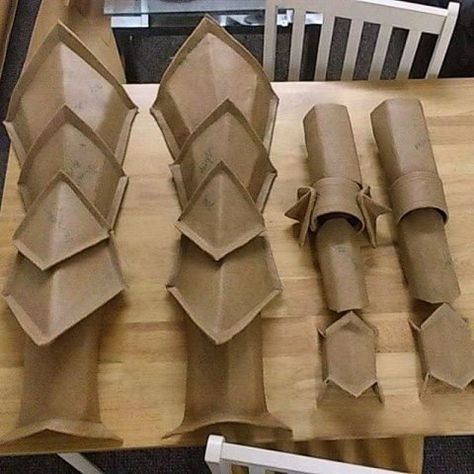 Armor Template, Leg Armor, Armadura Cosplay, Larp Armor, Creepy Halloween Decorations, Cosplay Armor, Leather Armor, Cosplay Tutorial, Cardboard Art