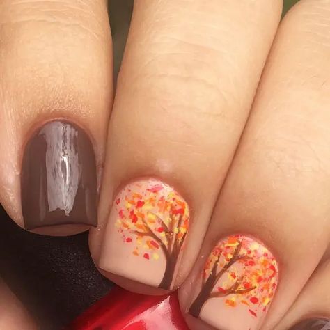 Dip Nails Fall, Nails Fall Autumn, Nail Designs Simple, Fall Nail Art Ideas, Autumn Nail Designs, Fall Nail Design, Matte Acrylic Nails, Tree Nail Art, Festive Nail Designs