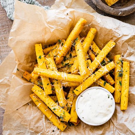 Crispy Baked Polenta Fries Recipe (Parmesan Herb) - CucinaByElena Baked Polenta Recipes, Fried Polenta Recipes, Easy Polenta, Polenta Fries Baked, Crispy Polenta, Parmesan Polenta, Baked Polenta, Polenta Fries, How To Cook Polenta