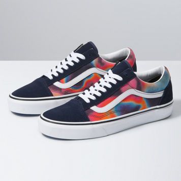 Dark Aura, Tenis Vans, Vans Store, Cool Vans, New Vans, Retro Sport, Embroidered Shoes, Vans Black, Shoe Art