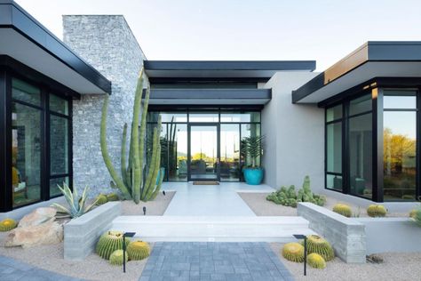 Laurie Cunningham, Cave Creek Az, Modern Desert, Phoenix Homes, Desert Mountains, Professional Landscaping, Cave Creek, Small Space Gardening, Garden Tours