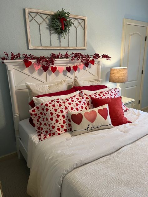 Valentines Day Decorations Girls Room, Valentine’s Day Room Decoration Ideas, February Bedroom Decor, Valentines Day Decorated Room, Valentine Day Bedroom Ideas, Valentine's Bedroom Decor, Room Decor For Valentine's Day, Valentines Bedroom Ideas, Valentine’s Day Bedroom