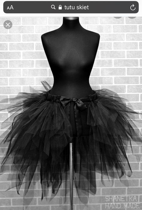 Witch Fancy Dress, Tulle Skirts Outfit, Tutu Skirts, Scary Halloween Costumes, Alternative Outfits, Tutu Skirt, Costume Halloween, Dance Costumes, Gothic Fashion