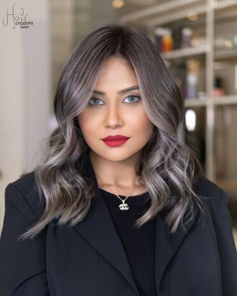 Dark Brown Hair Ash Blonde Highlights, Dark Brown Hair With Silver Highlights Ash Blonde, Ash Gray Balayage On Dark Hair, Silver Balayage On Brown Hair, Gray Blending Balayage, Dark Hair With Grey Balayage, Ash Grey Highlights On Dark Hair, Gray Blending Dark Hair, Gray Balayage On Brown Hair