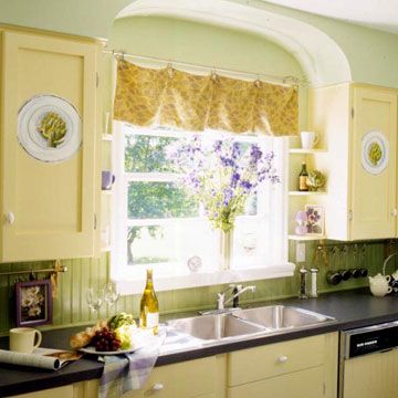 Simple Valances Vintage Yellow Kitchen, Yellow Kitchen Cabinets, Cottage Tiny House, Yellow Cabinets, Design Window, Best Kitchen Cabinets, Cabinets And Countertops, Yellow Kitchen, Kitchen Cabinet Storage