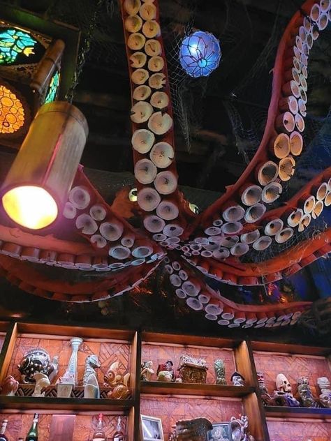 Pirate Themed Restaurant, Tiki Lounge Ideas, Pirate Interior Design, Pirate Bar Ideas, Pirate Ship House, Shipwreck Decor, Tiki Hut Ideas, Pirate Restaurant, Tiki Bar Ideas