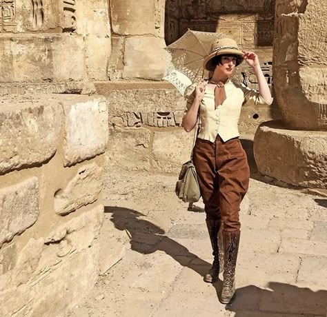 Vintage Egyptologist, Archaeologist Aesthetic, Explorer Aesthetic, Vintage Explorer, Archaeology Aesthetic, Vintage Safari, Adventure Aesthetic, Adventure Outfit, The Mummy