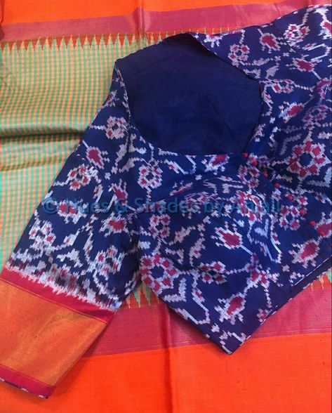 Ikkat Blouse Designs For Sarees, Ikkat Blouse Designs, Patola Blouse, Ikkat Blouse, Pattern Blouses, Scalloped Blouse, Blouse Designs High Neck, Cotton Saree Blouse Designs, Traditional Blouse Designs