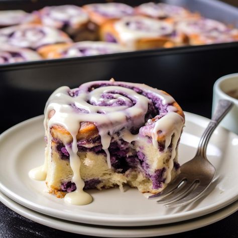 Cinnamon Rolls Gift Packaging, Ube Cinnamon Roll, Ube Cinnamon Rolls, Ube Cinnamon Roll Recipe, Ube Roll, Dessert Rolls, Cinnamon Rolls With Cream Cheese, Cinnamon Rolls With Cream, Breakfast Desserts