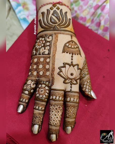 Kamal Design Mehndi, Little Hand Mehndi Design, મહેંદી Design, Vest Mathi Best, Mahendi Designs Back Hand, Mehendi Designs For Hands Simple Back, Back Hand Full Mehndi Designs, Morpankh Mehandi Design, Mehndi Back Hand Designs