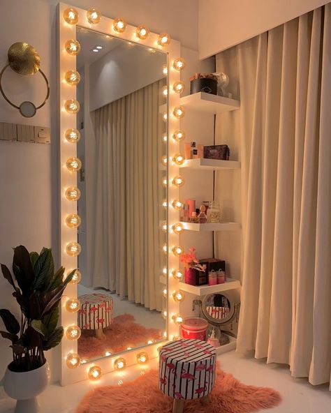 Dressing Corner, Stylish Room Decor, Fluffy Rugs, Army Art, Dressing Room Decor, Easy Room Decor, Hollywood Lights, White Room Decor, Diy Room Decor For Teens